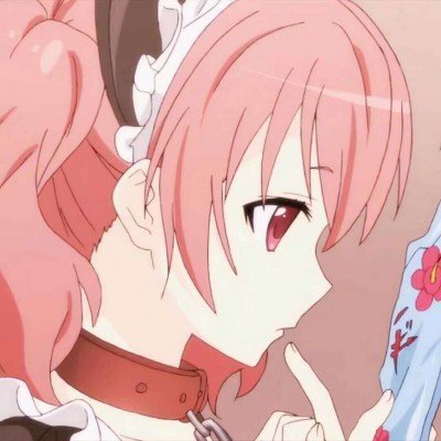 女子挖野菜挖到大蛇 双方都吓坏了